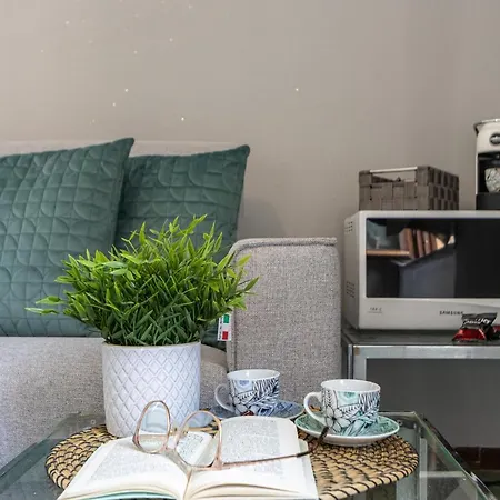 Smart Flat - Maggiore - Private Garage, Wi-fi, By Guestaly Apartament *