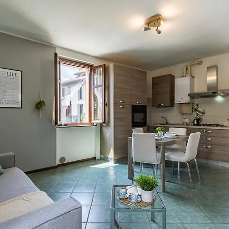Smart Flat - Maggiore - Private Garage, Wi-fi Apartment Castelletto sopra Ticino