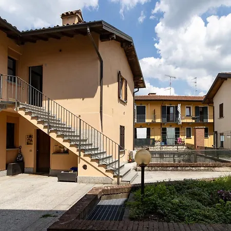 Apartament Smart Flat - Maggiore - Private Garage, Wi-fi Castelletto sopra Ticino