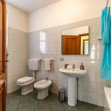 Smart Flat - Maggiore - Private Garage, Wi-fi *