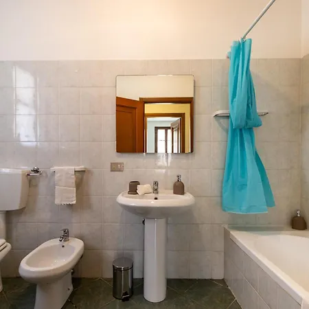 Apartment Smart Flat - Maggiore - Private Garage, Wi-fi Castelletto sopra Ticino