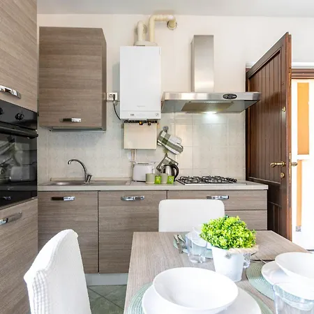 Smart Flat - Maggiore - Private Garage, Wi-fi Castelletto sopra Ticino