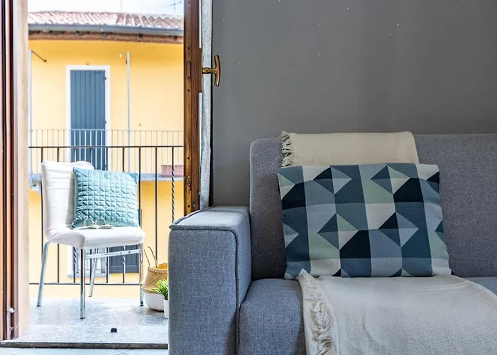 Smart Flat - Maggiore - Private Garage, Wi-fi Apartament *