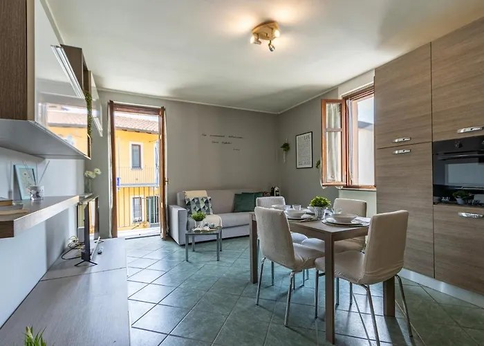 Apartament Smart Flat - Maggiore - Private Garage, Wi-fi