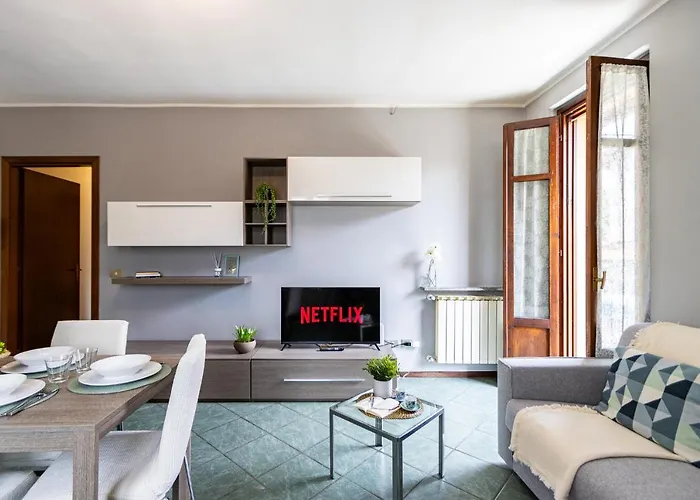 Smart Flat - Maggiore - Private Garage, Wi-fi Apartament Castelletto sopra Ticino