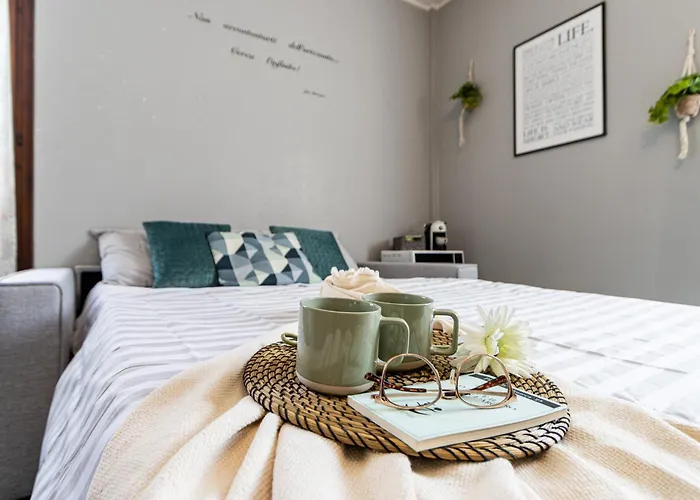 Apartament Smart Flat - Maggiore - Private Garage, Wi-fi